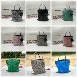Picture of Issey Miyake Lady Handbags _SKUfw70297364fw